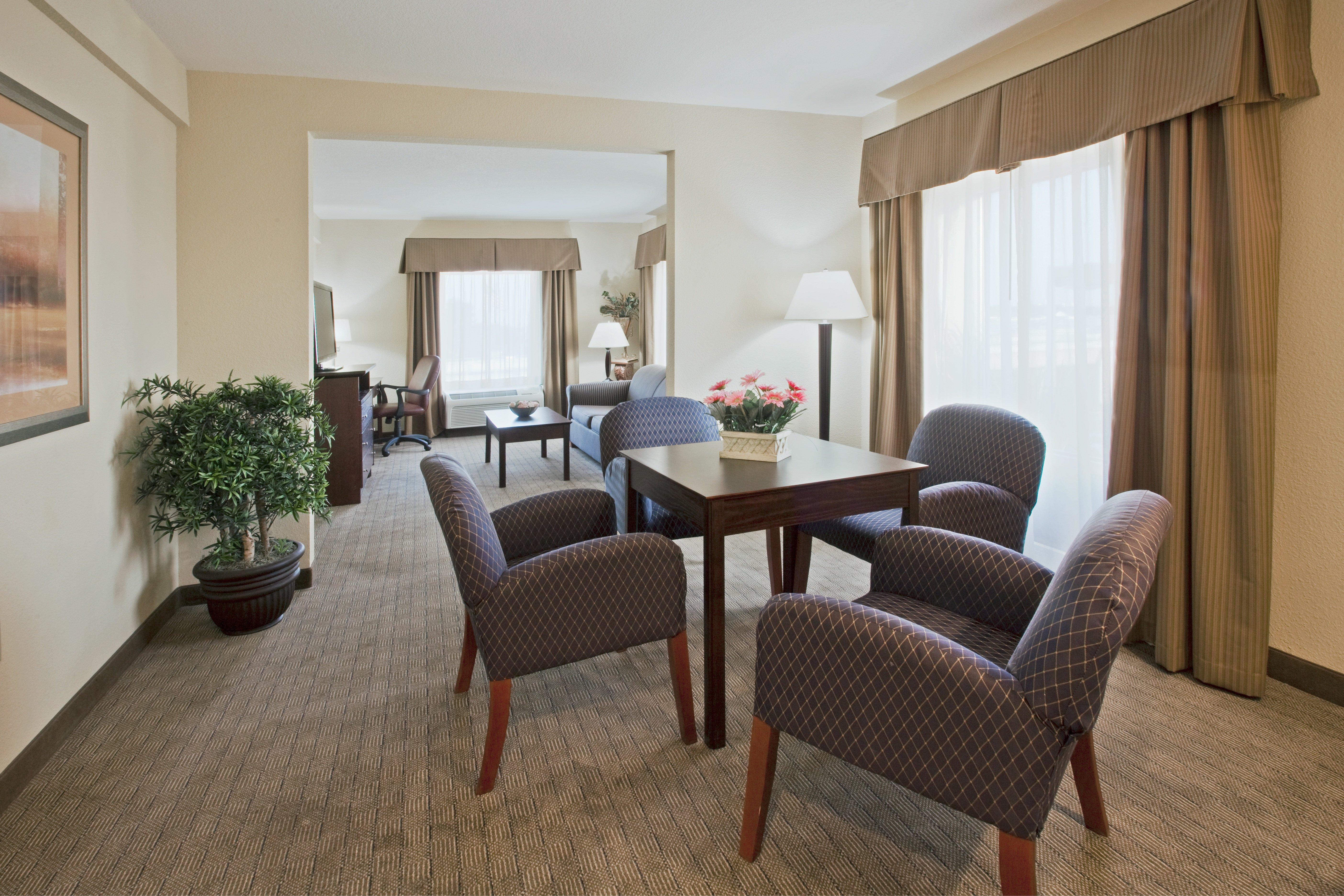 Holiday Inn Express Hotel & Suites Clearwater Us 19 North By Ihg Exterior foto